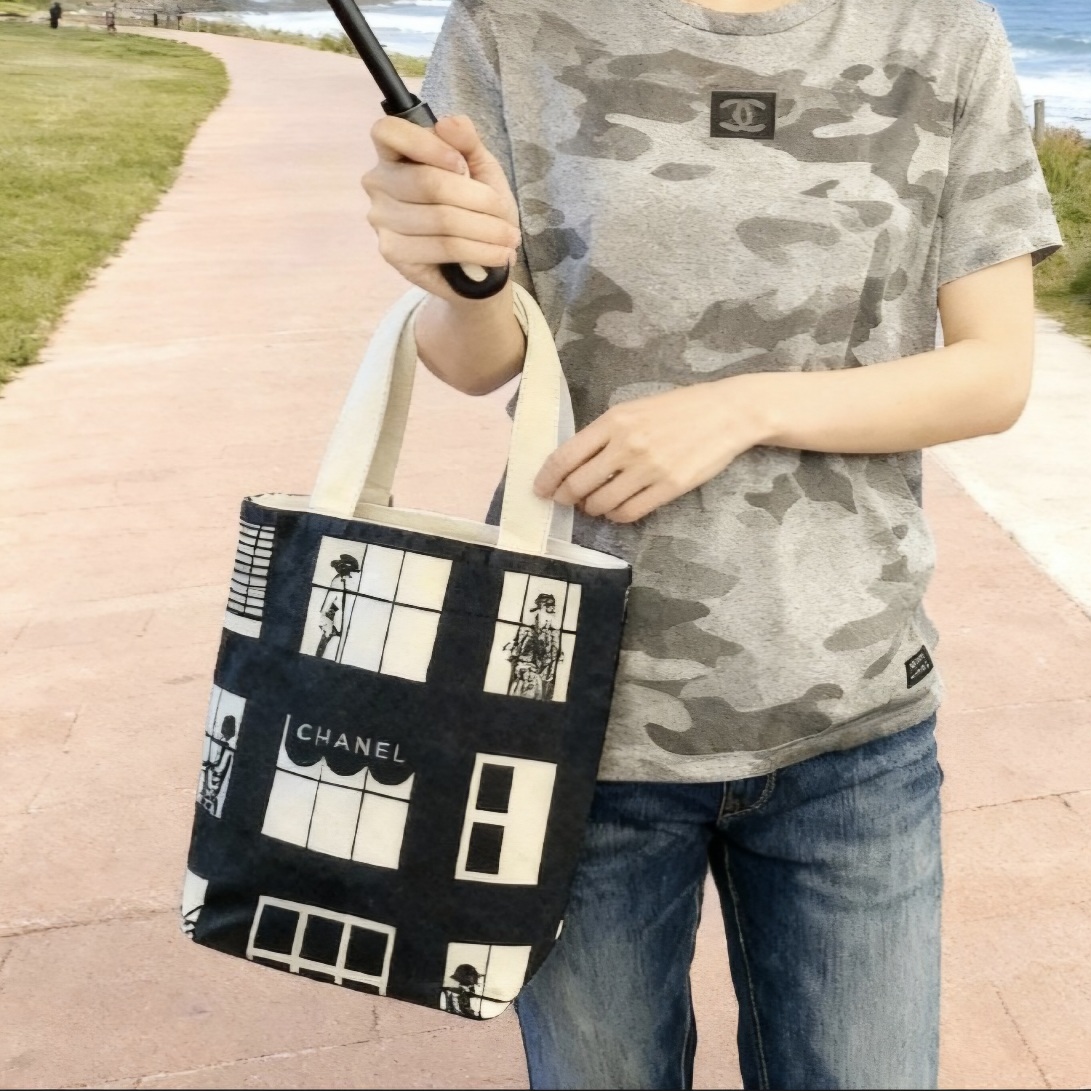 シャネル　ウィンドウズラインココマークトートバッグ  30日間　レンタル料　5,980円（レンタル11回でゲット）