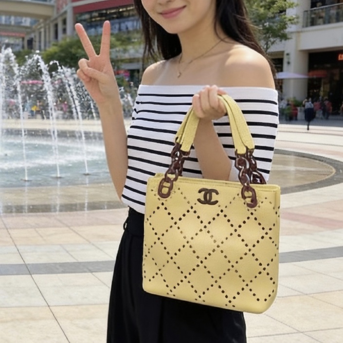 シャネル　パンチングプラチェーン　トートバッグ